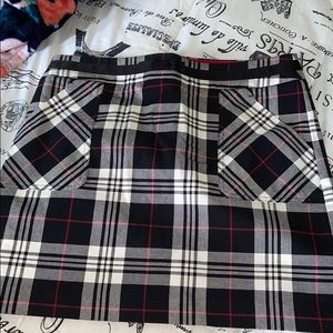 Tommy Hilfiger Plaid skirt size 8